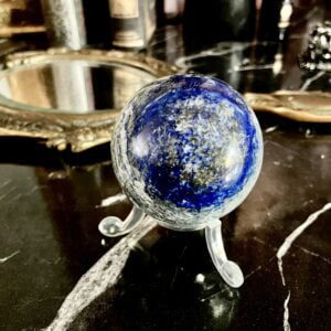 sphère de lapis lazuli