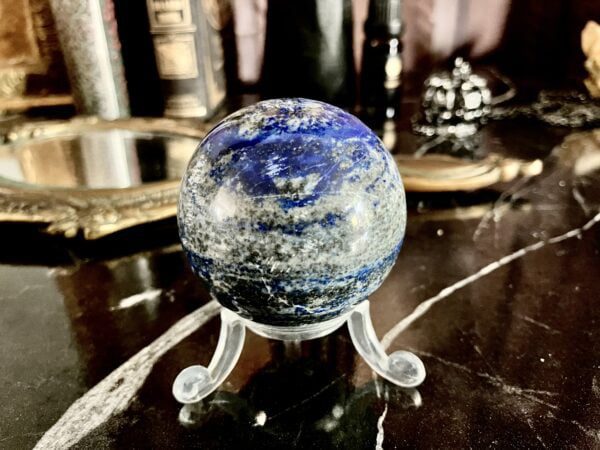 sphère de lapis lazuli